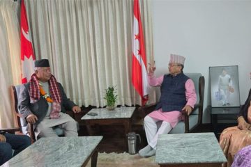 कांग्रेस संसदीय दलका नेता आङ्देम्बे र पूर्णबहादुर खड्काबीच भेटवार्ता