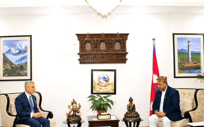 परराष्ट्रमन्त्री खनाल र अमेरिकी सहायक विदेशमन्त्री कपुरबिच भेटवार्ता