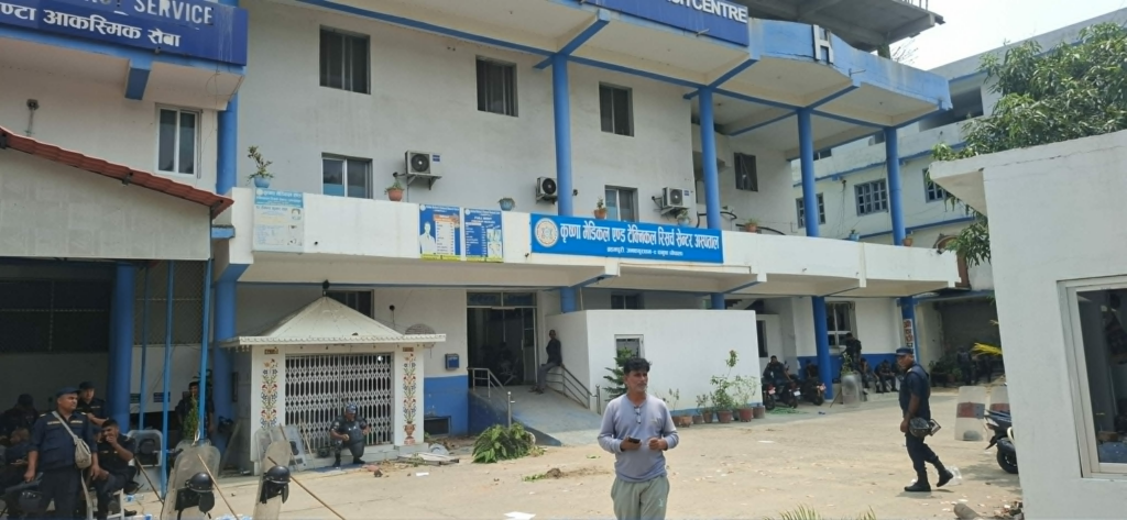 जनकपुरमा शल्यक्रियापछि बिरामीको मृत्यु, अस्पतालमा तोडफोड